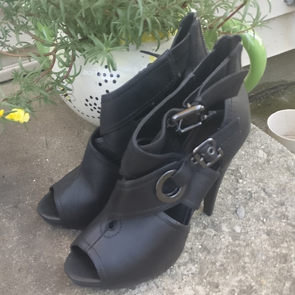 Strapy Sexy Stilettos